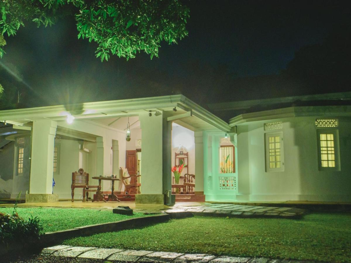 Thalpe Walawwa Heritage Villa Unawatuna Zewnętrze zdjęcie